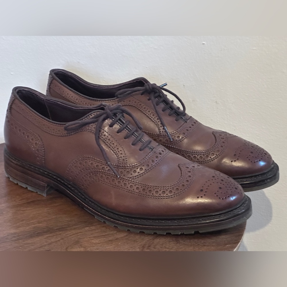 Allen Edmonds Brown Leather Wingtip Oxford — Lug Sole